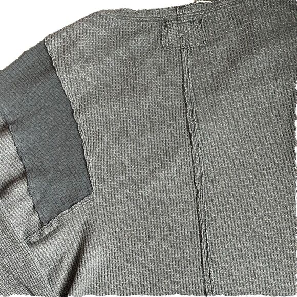 Free People We the Free Callisto Oversized Henley Waffle Top Washed Black Sz M - Picture 6 of 14